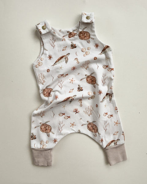 S:S turtle dungarees (newborn)