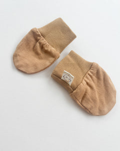 S:S camel scratch mittens (newborn)