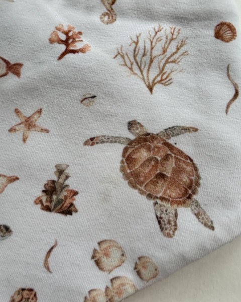 S:S reversible turtle bib (one size)