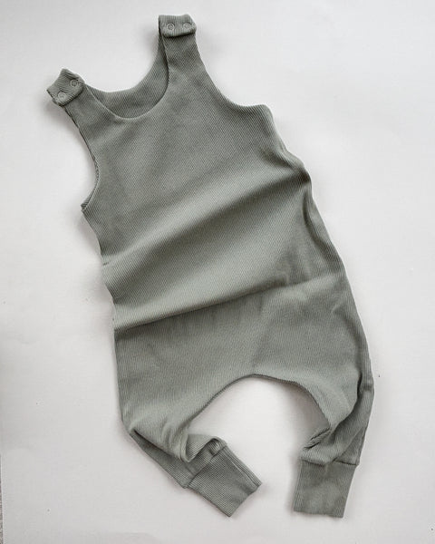 S:S sage ribbed dungarees (12-18 months)