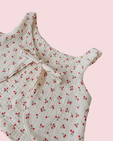 cherry gilet/top